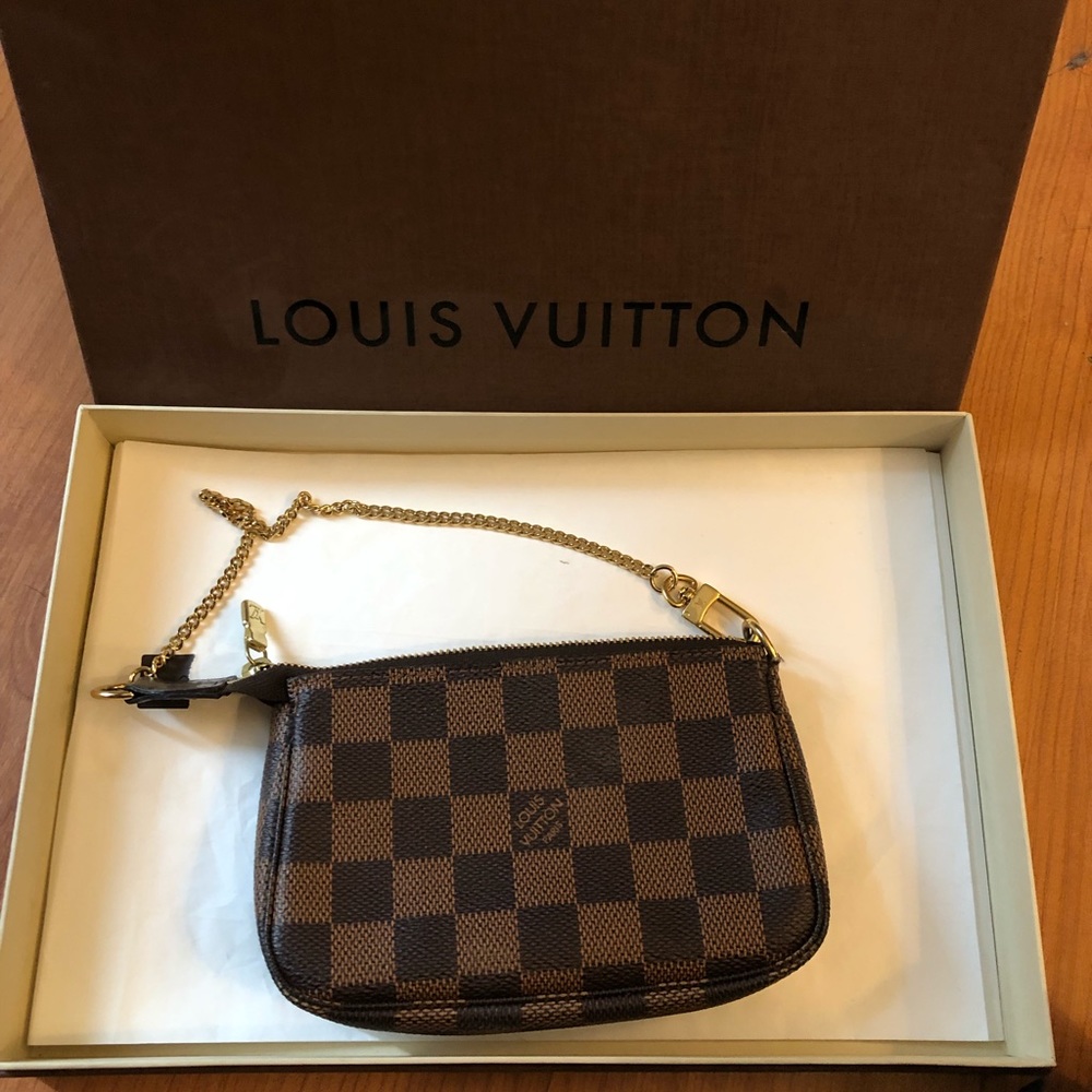 Louis Vuitton mini pouch